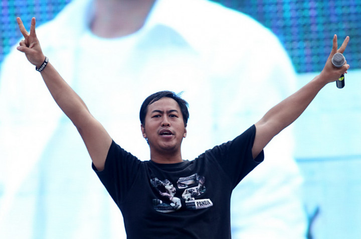 Kelakar Pandji Soal Peran sebagai Guru Ernest Prakasa di Stip & Pensil