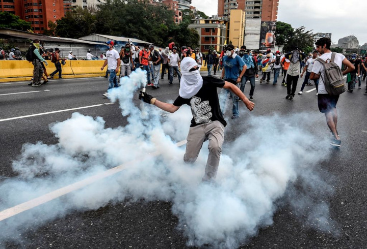 New Venezuela Protest Clashes Follow Deadly Unrest