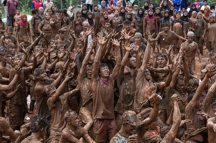 Peringati Hari Bumi, Warga Banjarmangu Gelar Berbagai Kegiatan