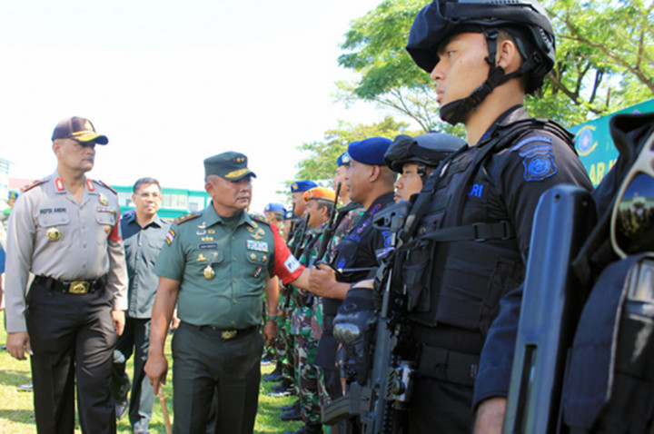 1.678 Personel TNI/Polri Amankan Paskah Nasional