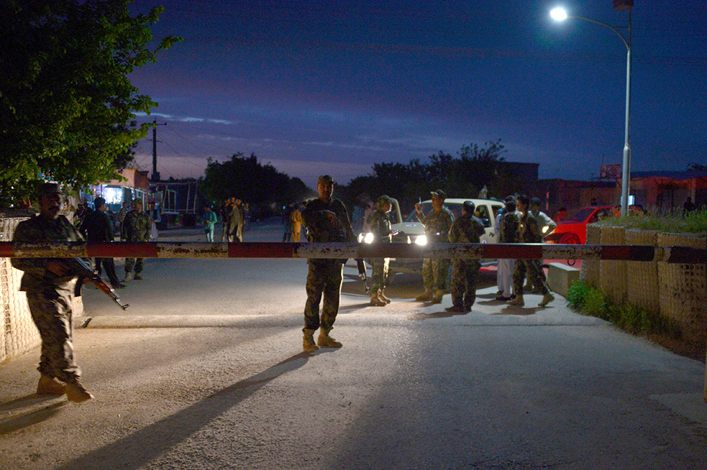 Taliban Serang Markas Militer Afghanistan, 140 Tewas