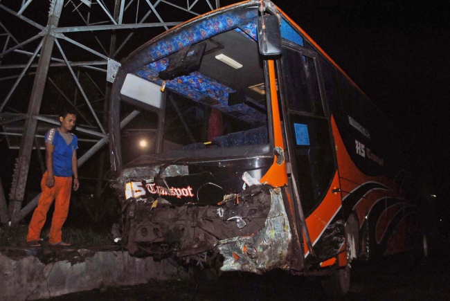 Korban Kecelakaan di Puncak Butuh Pengobatan Serius