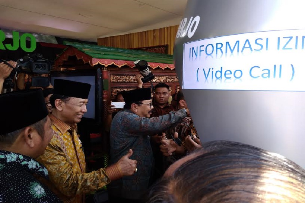 Menkopolhukam Wiranto di acara peringatan Hari Otoda di Sidoarjo, MTVN - Hadi