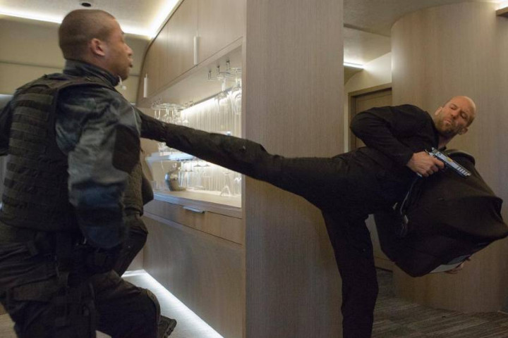 Alternatif Adegan Pesawat di Fast & Furious 8