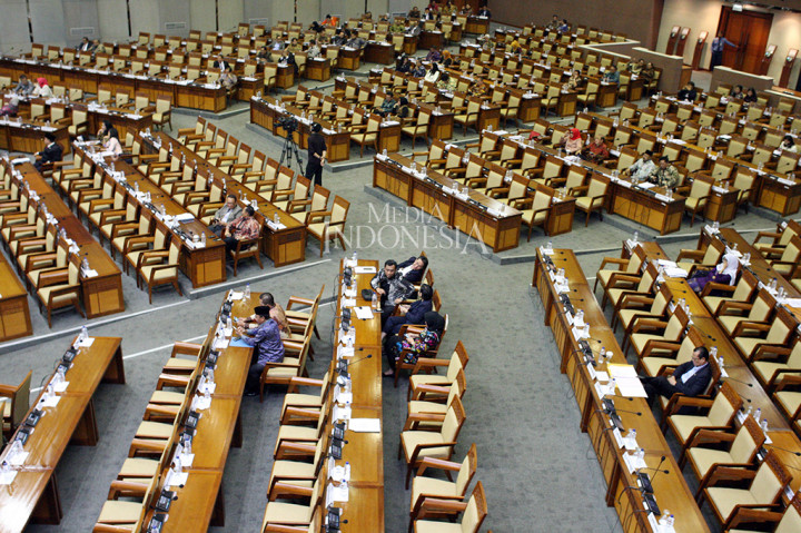 Paripurna Bahas 3 RUU, 257 Anggota DPR Absen