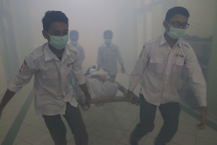 Pelajar di Medan Ikuti Simulasi Kebakaran