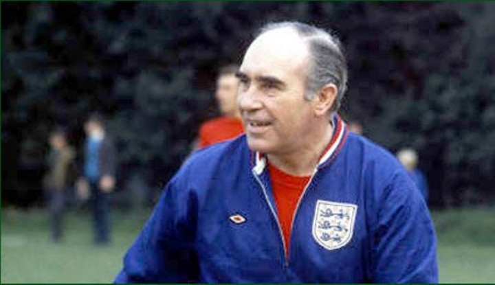 1974: Pelatih Legendaris Inggris Dipecat