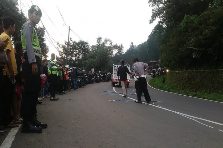 Dua Bocah Duduk di Warung Jadi Korban Kecelakaan
