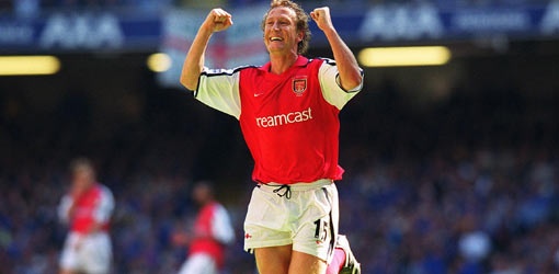 Bank Muamalat Mendatangkan Legenda Arsenal