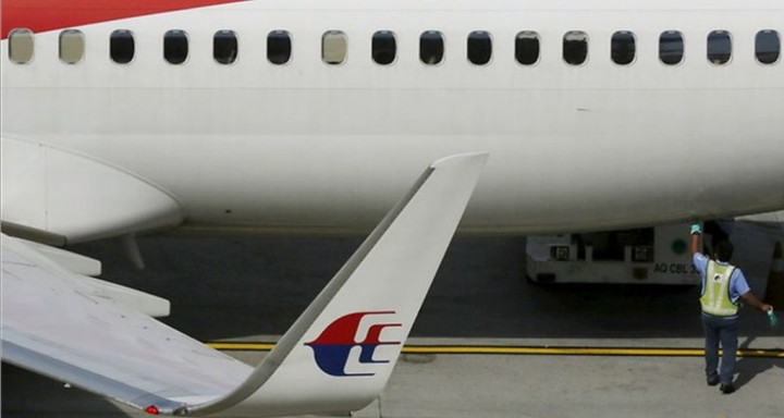 Roda Pesawat Malaysia Airlines Kempis, Bandara Kuala Lumpur Ditutup