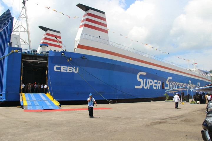 Kapal Rute Bitung-Filipina Merapat di Pelabuhan Samudera