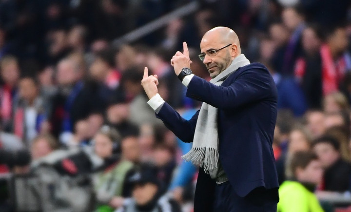 Peter Bosz Tak Menyangka Ajax Bantai Lyon