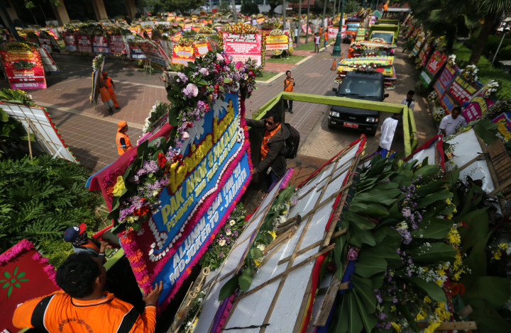 Karangan Bunga Dinilai Bentuk Ekspresi <i>Silent Majority</i>