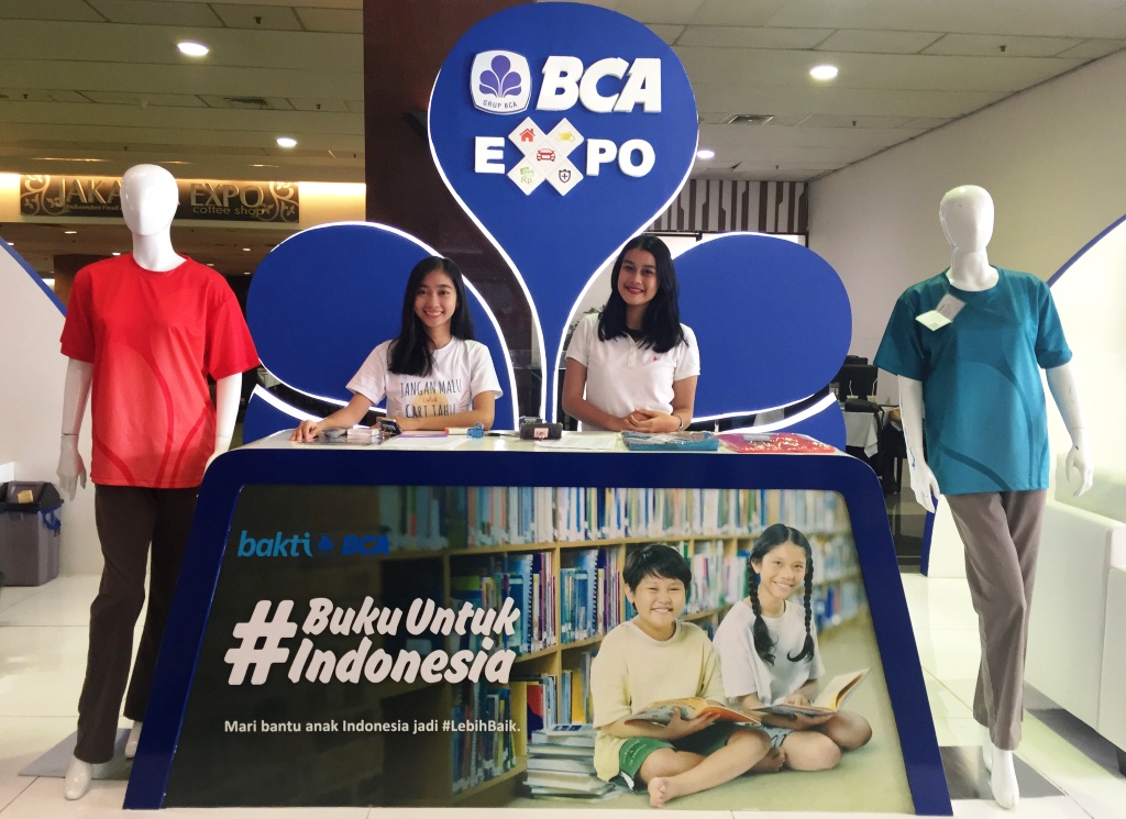 Booth #BukuUntukIndonesia berlokasi tepat di depan pintu masuk IIMS, atau di seberang booth myBCA (Foto:Metrotvnews.com/Gervin Nathaniel Purba)