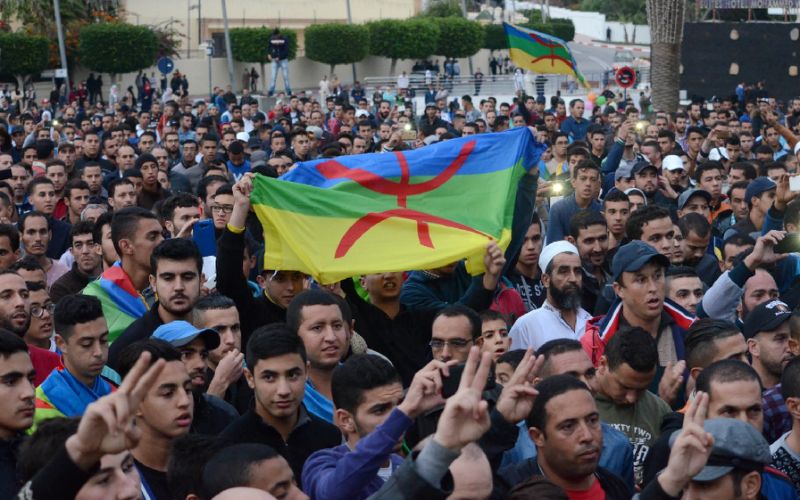 Moroccans demonstrate on November 4, 2016 in the northern city of al-Hoceima to demand justice for a fish seller whose gruesome death, when he was crushed in a rubbish truck, sparked nationwide outrage. (Photo:AFP/Saber Tayebioui)