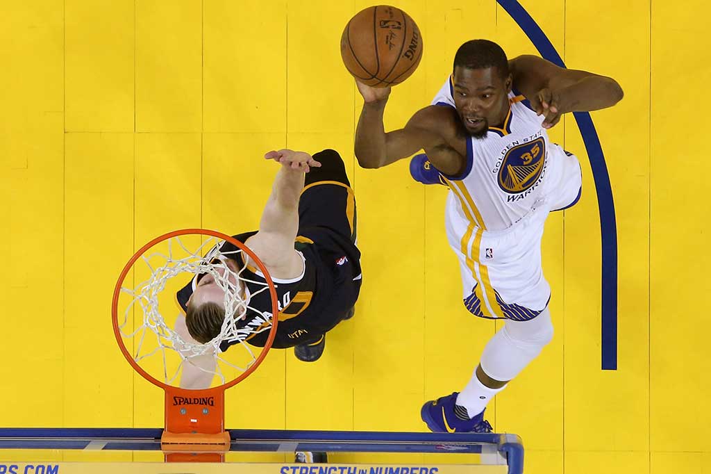 Warriors Kembali Tundukkan Jazz