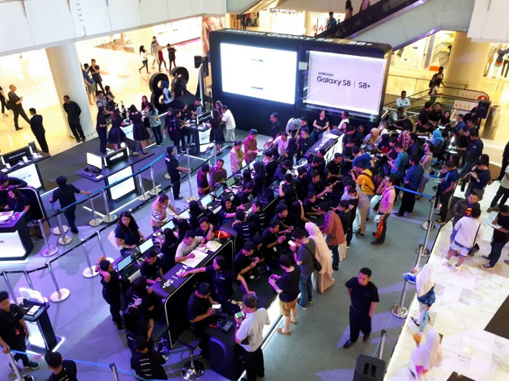 Keramaian peluncuran Galaxy S8 di Grand Indonesia. (MTVN)