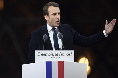 Macron Menang di Semua Grup Usia