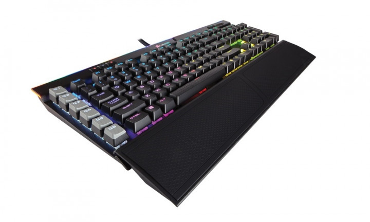 Corsair K95 Platinum, Harga dan Kualitas Terbaik