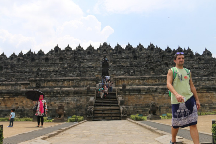 Pengunjung Candi Borobudur Dibatasi
