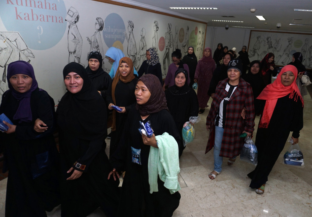 Kedatangan TKI overstayer  Arab Saudi tiba di Terminal 2D Bandara Internasional Soekarno-Hatta, Tangerang, Banten, Rabu (1/6/2016). (Ant/Lucky R)