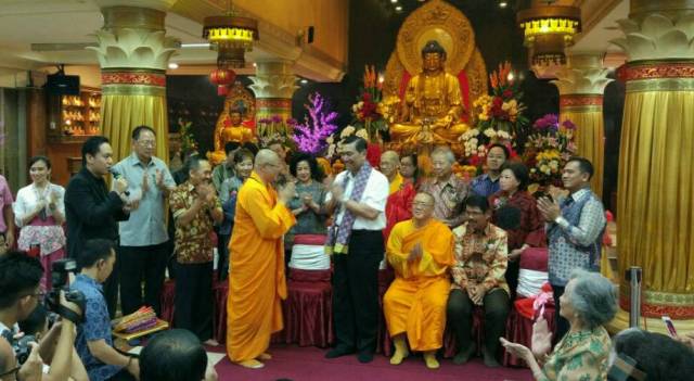 Menteri Luhut Ajak Umat Buddha Contoh Kesederhanaan Presiden