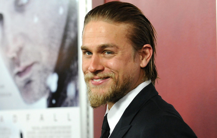 Charlie Hunnam Menolak Tawaran Bermain di Game of Thrones