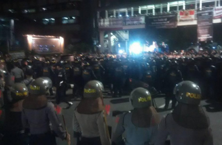 Jalan di Depan Pengadilan Tinggi Jakarta Arah Senen Ditutup