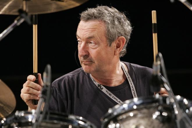Drummer Pink Floyd Akan Mengiringi Harry Styles Manggung