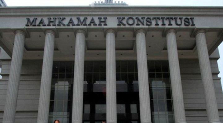 Larangan Nikahi Rekan Sekantor Digugat ke MK