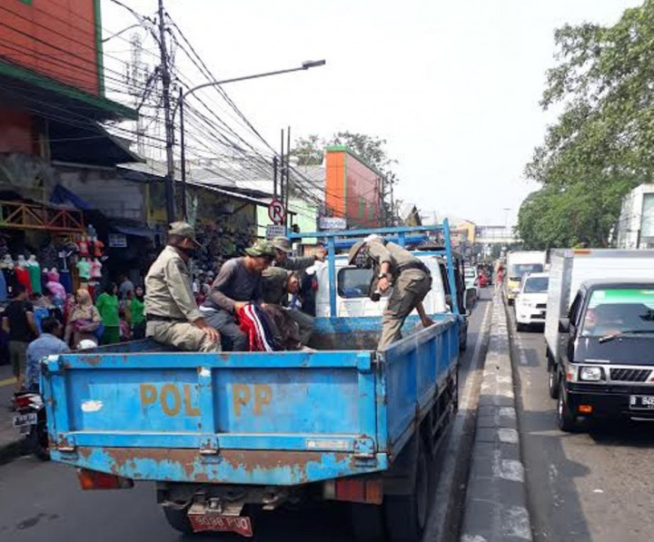 Meski Dirazia, PKL Tetap Kembali ke Tanah Abang