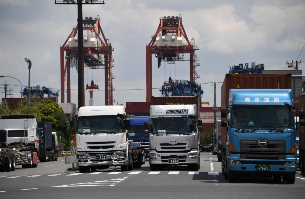 Container tracks jam at Oi container yard of the Tokyo port in Tokyo on May 18, 2017. (Photo: AFP/ Toshifumi Kitamura)