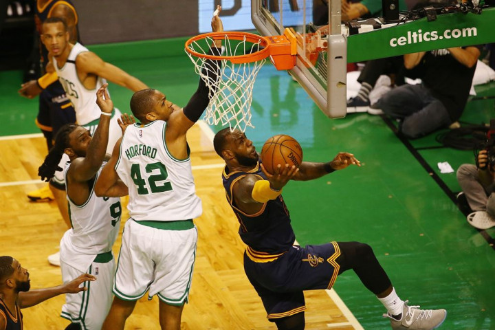 Cavaliers Membenamkan Boston Celtics