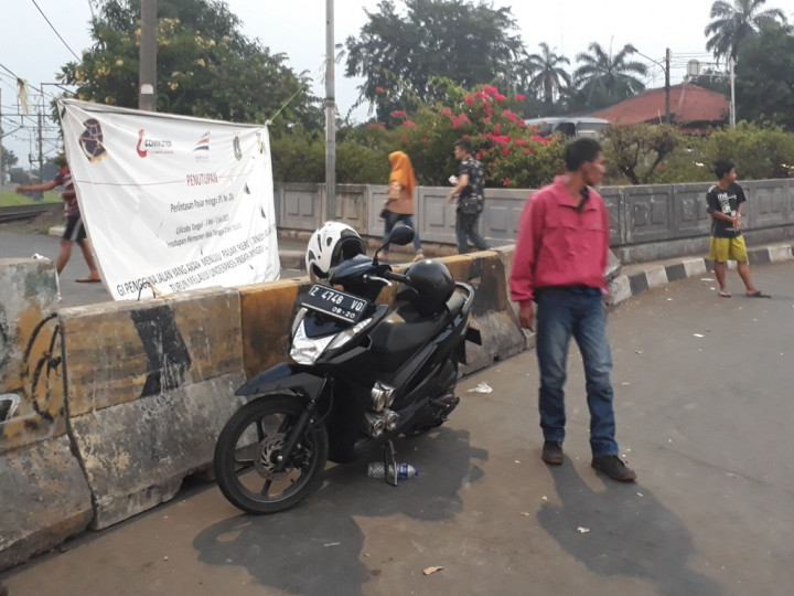 Pengendara: Penutupan Perlintasan KA Bikin Repot