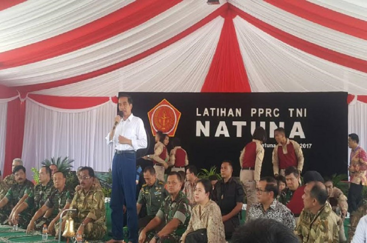 Selain Latihan Perang, Presiden Juga Saksikan Bakti Sosial TNI