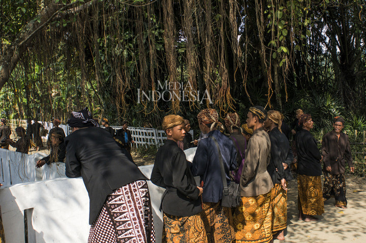 Kaum Adat Bonokeling Gelar Prosesi Unggah-unggahan