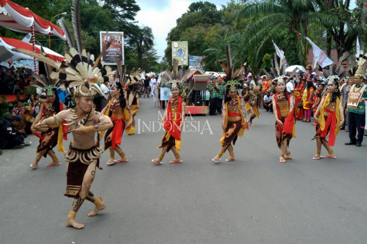 Semarak Festival Budaya Iseng Mulang