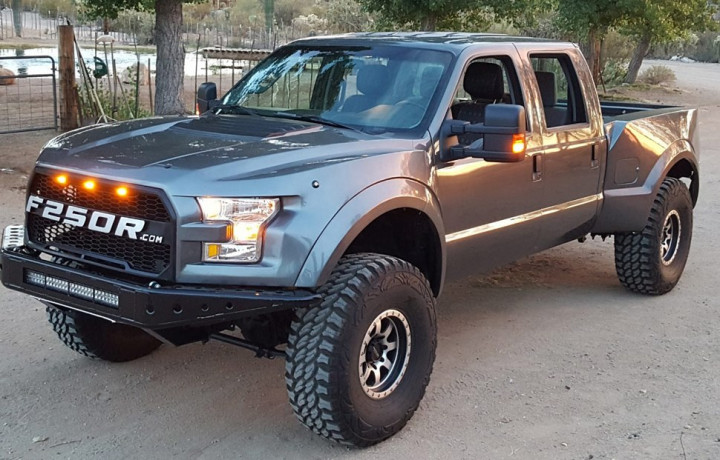 MegaRaptor F-250, Monster untuk Balap <i>Offroad</i>