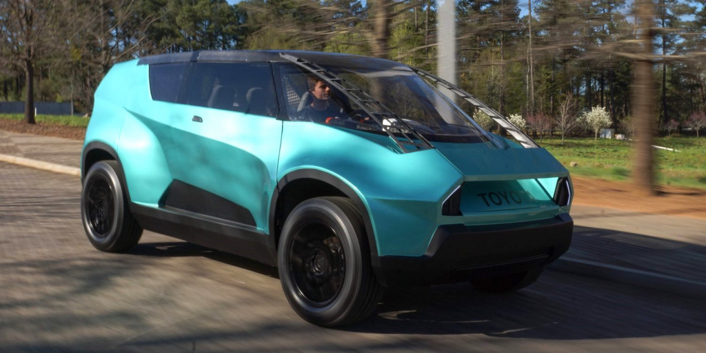Purwa rupa MPV Toyota uBox yang boxy. electrek/automotivenews/toyota 