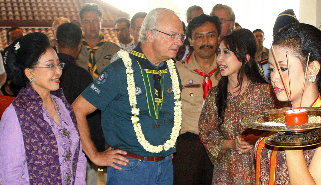 Raja Swedia Carl XVI Gustaf dalam kunjungan ke Indonesia pada 2012: Foto: dok mustika ratu