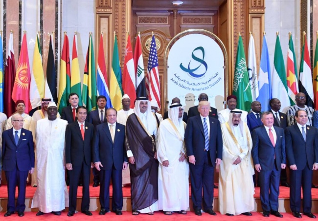 Jokowi Explains RI's Counterterrorism Policy During Riyadh Summit