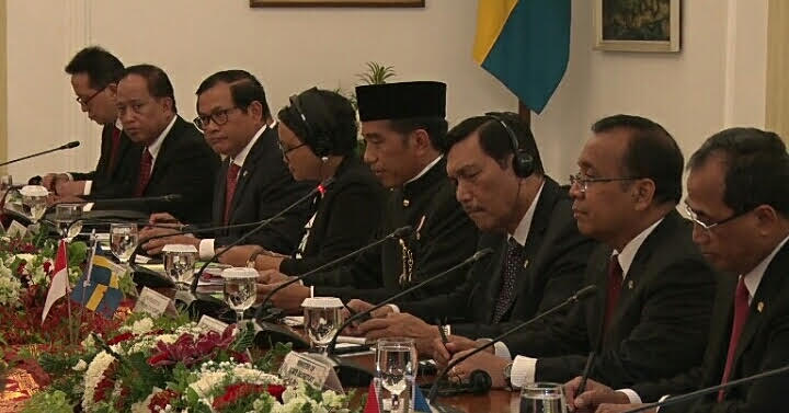 Presiden Joko Widodo dan para menteri saat pertemuan bilateral dengan Raja Gustaf/MTVN/Achmad Zulfikar Fazli