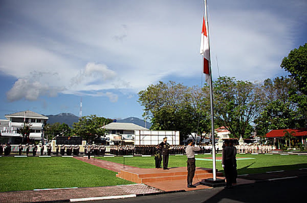 Upacara Hari Kebangkitan Nasional di Depan Kantor Gubernur Sulut, Kota Manado, MTVN - Mulyadi