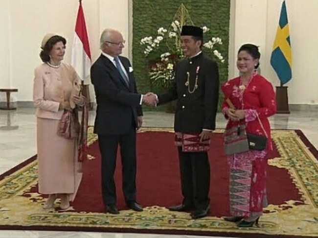 Jokowi Welcomes Swedish King at Bogor Palace