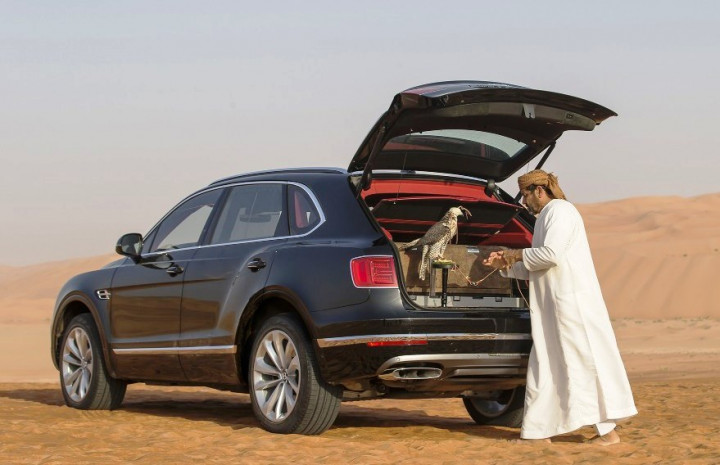 SUV Megah untuk Pecinta Elang Sahara