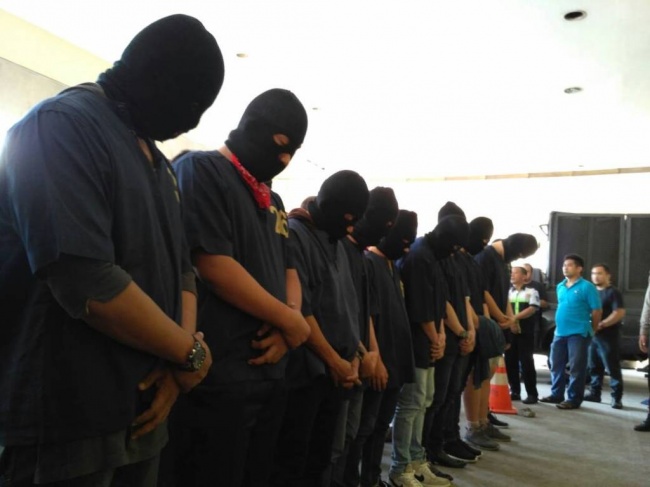 Polisi Bantah Sebar Foto tanpa Busana Para Pria yang Diduga Ikut Pesta Homoseks