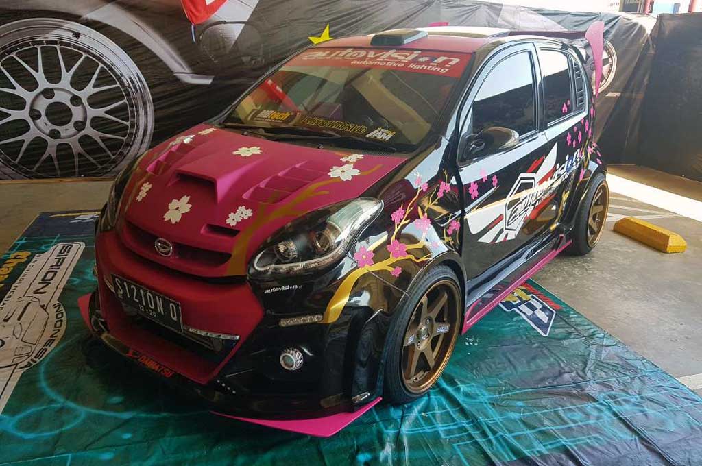 Daihatsu Dress-up Challenge 2017 semarakkan Kota Cirebon. ADM