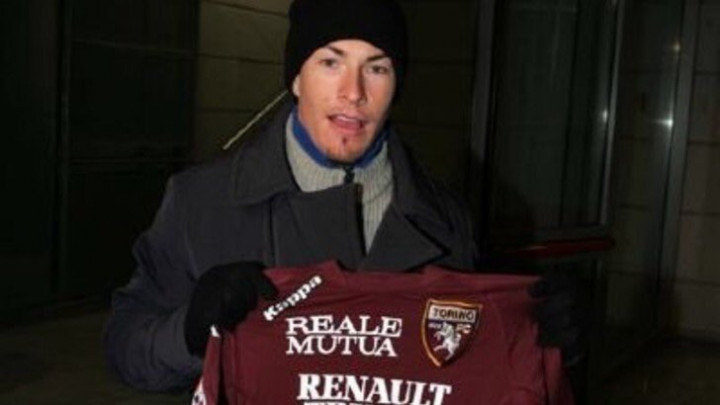 Iringan Doa dari Klub-klub Italia untuk Mendiang Nicky Hayden