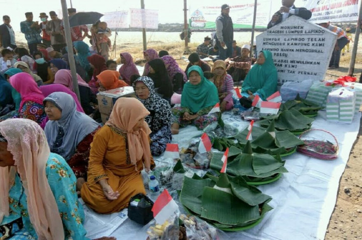 Warga Peringati 11 Tahun Lumpur Lapindo