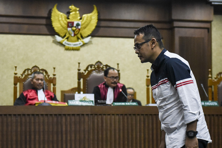 Fahmi Darmawansyah Divonis 2 Tahun 8 Bulan